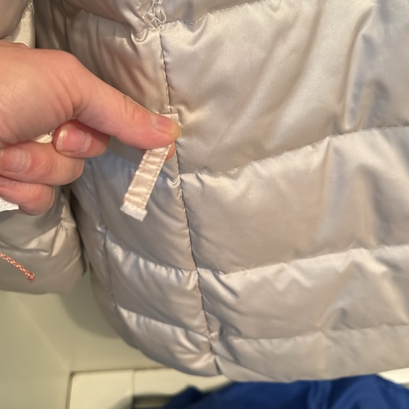 Girl XL Gap Kids Puffer Jacket - Picture 3 of 3